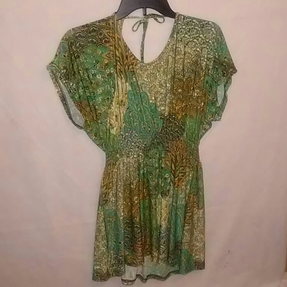 NWT adjustable tie blouse.